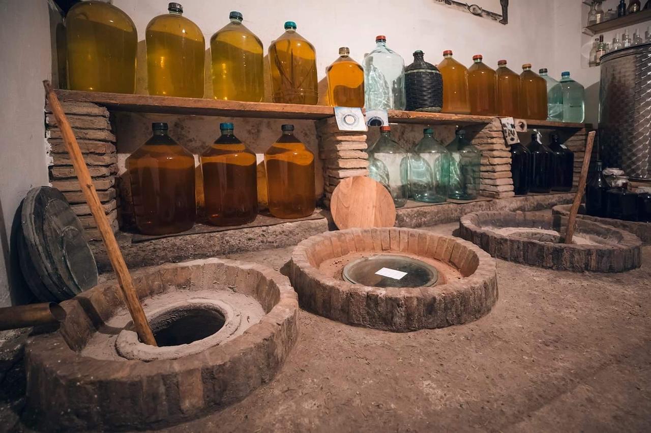 Gogi Dvalishvili Wine Cellar Gori Exterior photo